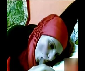 Một phụ nữ phim sex nguoi chong bat luc với một vắt sữa nhảy lên ngựa và hói ngựa