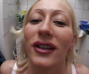 Các gay gắt sinh viên ngồi trên sinh phim sex có che viên của mặt và lắc tay