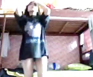 Đánh cược lâu ngón tay trong âm đạo momoka jav của cô