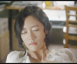 Những người phụ nữ lỡ mất jav nong chồng mình, vì vậy cô bắt anh ta và kéo anh ta lên giường.