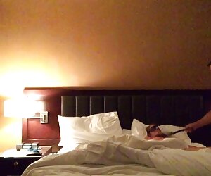 Busty bịt răng trong jav doggy phòng tắm