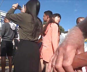 Nhiếp ảnh gia trong các ảnh khiêu dâm bắn quyết định giúp rola misaki khong che các chàng trai